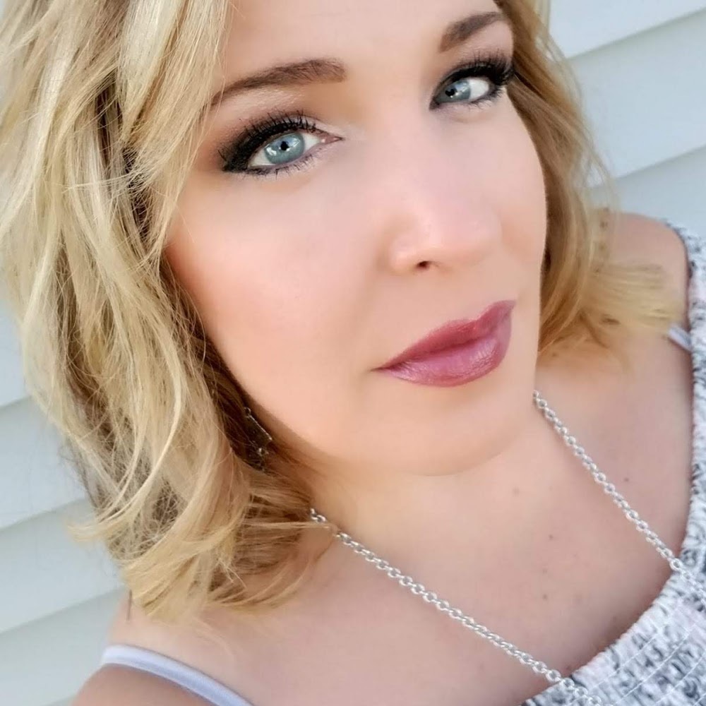 Meet your Posher, Candy